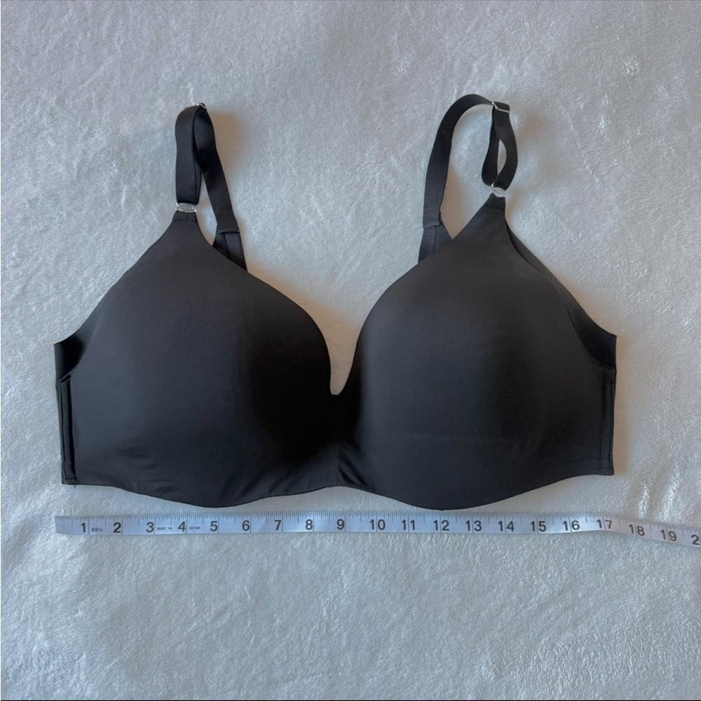 La Vie En Rose Black Bra 42DD Lightly Lined Wireless Sleek Back Bra NWOT - Picture 6 of 11